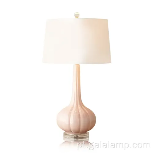 Lâmpada rosa elegante com design de abóbora listrado